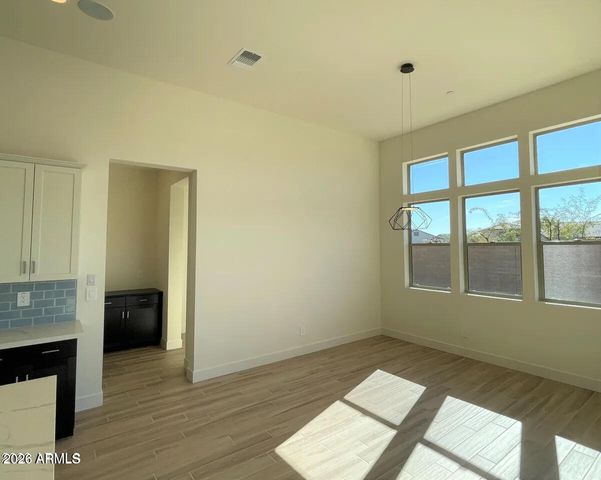 9273 W Country Club Trail, Peoria, AZ 85383