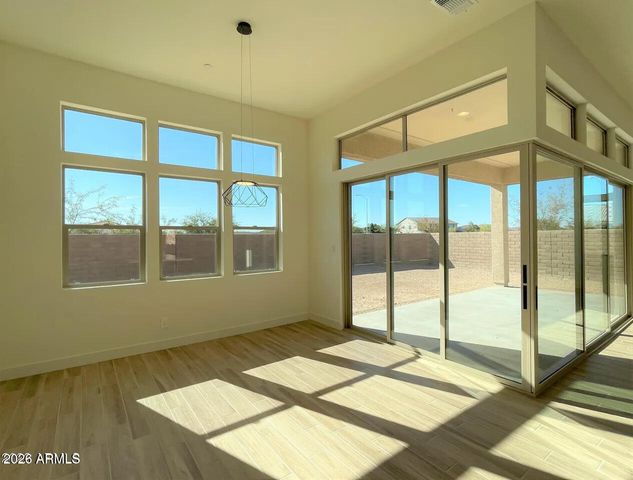 9273 W Country Club Trail, Peoria, AZ 85383