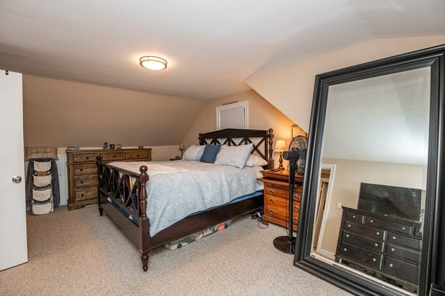 5 Charles St, Peabody, MA 01960