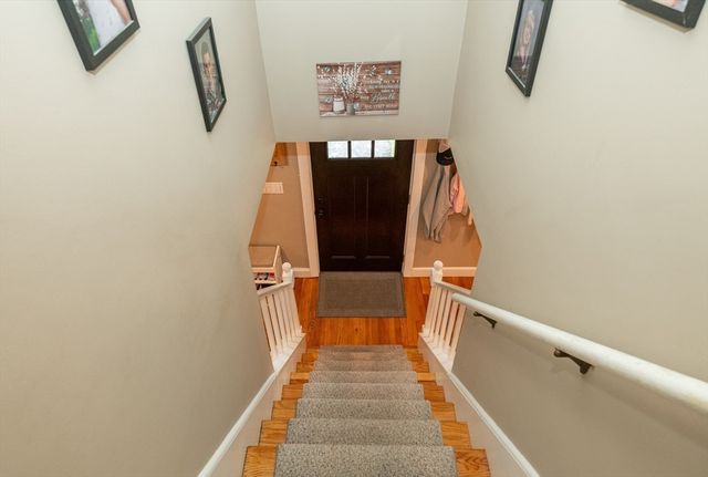 5 Charles St, Peabody, MA 01960