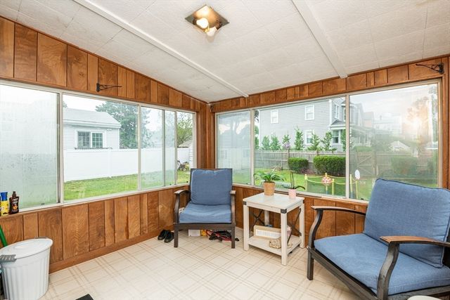 5 Charles St, Peabody, MA 01960