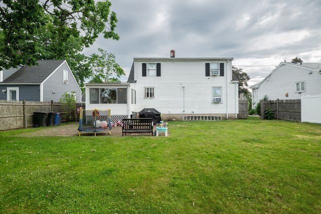5 Charles St, Peabody, MA 01960