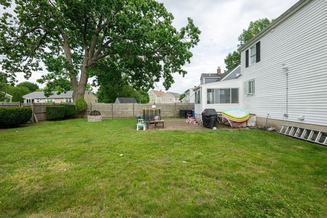 5 Charles St, Peabody, MA 01960