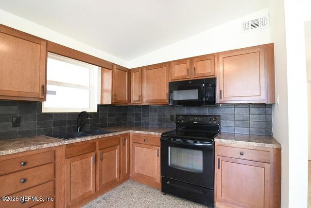 7435 BAMBERG Road, Jacksonville, FL 32277