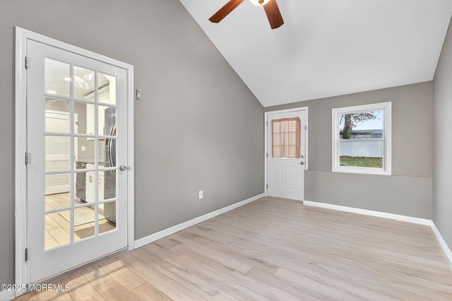 18 Baxter Road, Edison, NJ 08817