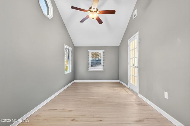 18 Baxter Road, Edison, NJ 08817