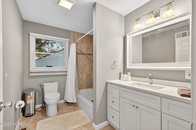 18 Baxter Road, Edison, NJ 08817