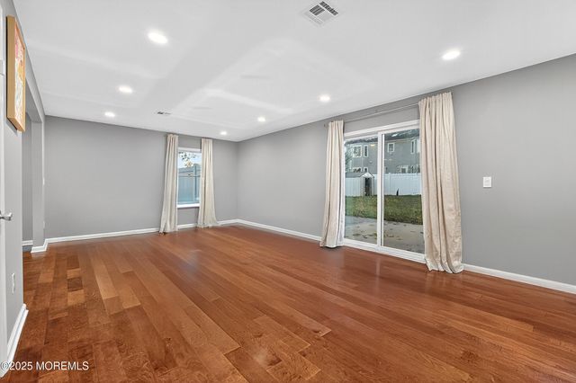 18 Baxter Road, Edison, NJ 08817