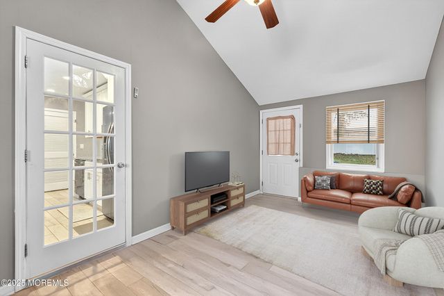 18 Baxter Road, Edison, NJ 08817