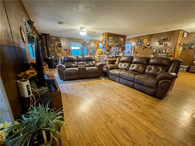 3637 Bailey Loop Road, Russellville, AR 72802