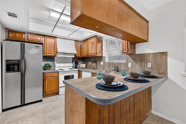8623 Quail Hills Drive, Houston, TX 77489