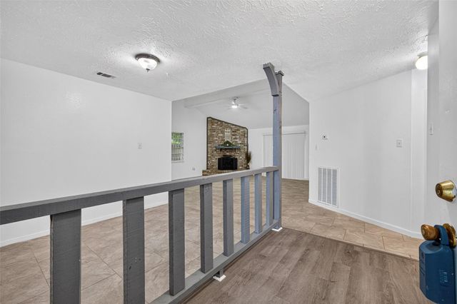 8623 Quail Hills Drive, Houston, TX 77489