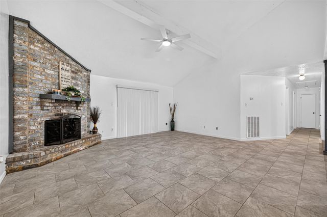 8623 Quail Hills Drive, Houston, TX 77489
