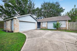 8623 Quail Hills Drive, Houston, TX 77489