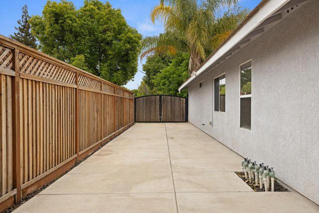 540 Morris Phelps Dr, Tracy, CA 95376