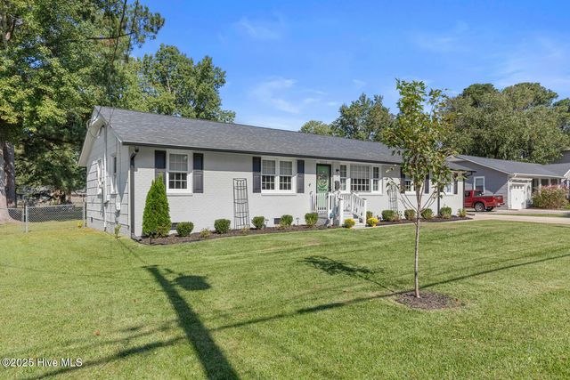 3012 Northwoods Drive, Jacksonville, NC 28540