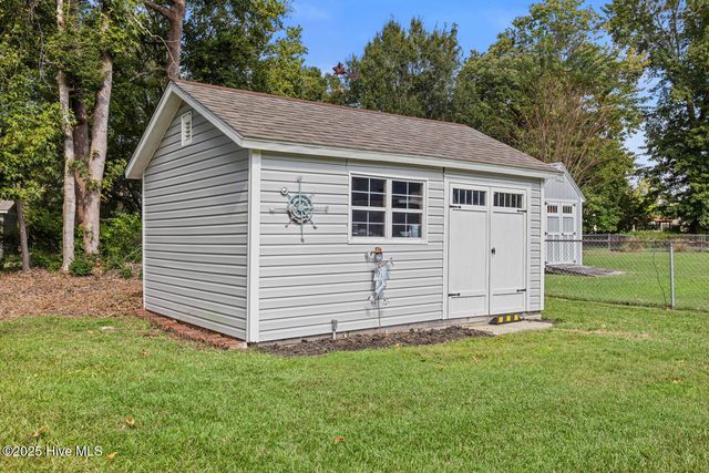 3012 Northwoods Drive, Jacksonville, NC 28540