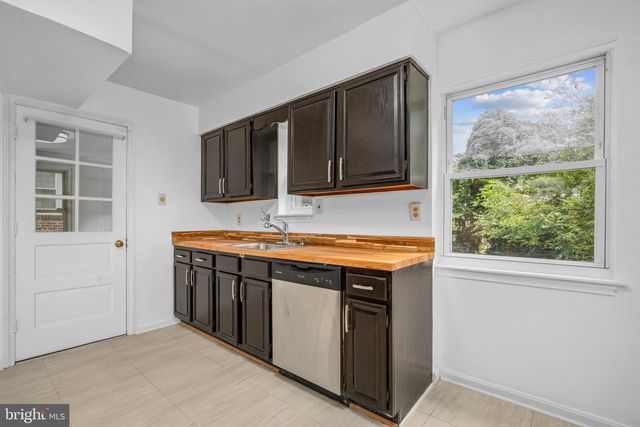 5803 DEWEY, Landover, MD 20785