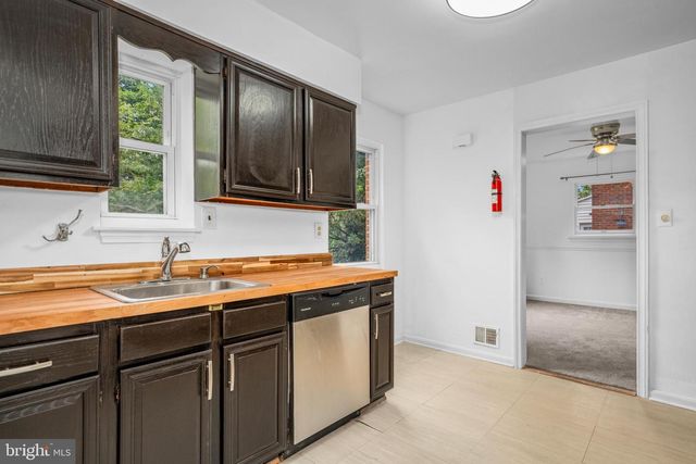 5803 DEWEY, Landover, MD 20785