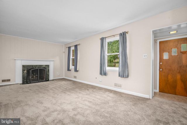 5803 DEWEY, Landover, MD 20785