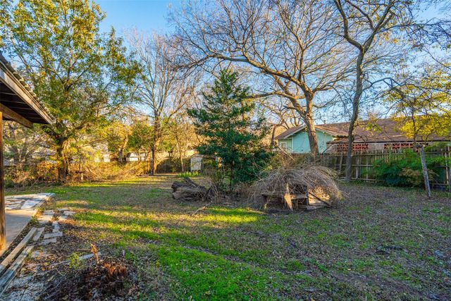 415 W Josephine Street, Weatherford, TX 76086