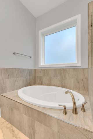 8040 Still Spring Ridge Dr, Nashville, TN 37221