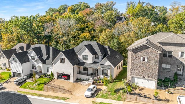 8040 Still Spring Ridge Dr, Nashville, TN 37221