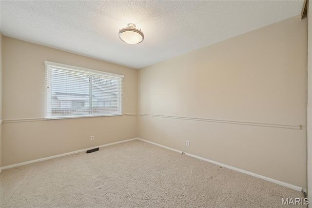 1152 Hollyberry Drive, Ballwin, MO 63021