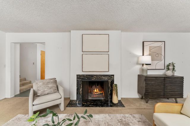 1258 Ridgeway Dr, Sacramento, CA 95822