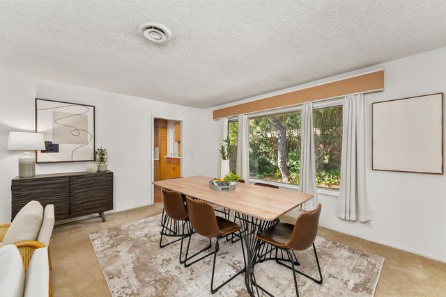 1258 Ridgeway Dr, Sacramento, CA 95822