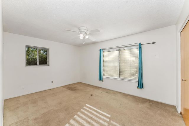 1258 Ridgeway Dr, Sacramento, CA 95822