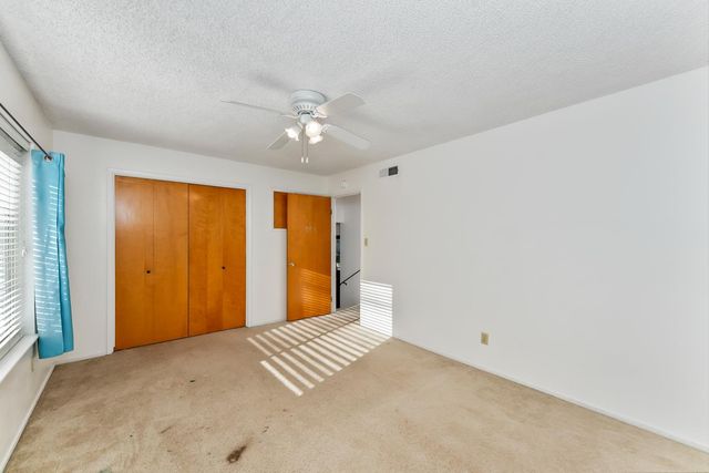 1258 Ridgeway Dr, Sacramento, CA 95822