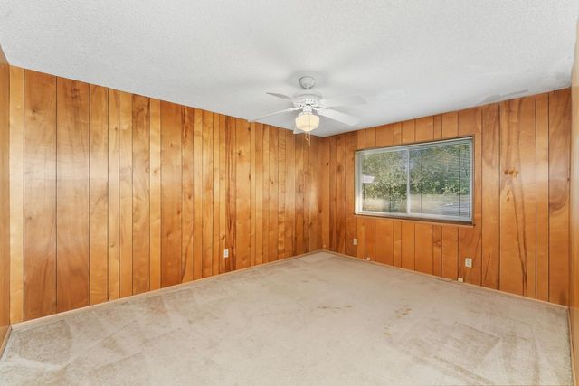 1258 Ridgeway Dr, Sacramento, CA 95822