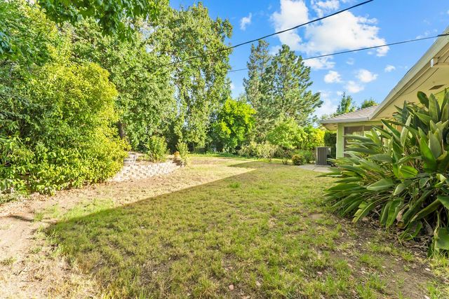1258 Ridgeway Dr, Sacramento, CA 95822