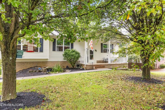 1621 Northfield Drive, Maryville, TN 37804