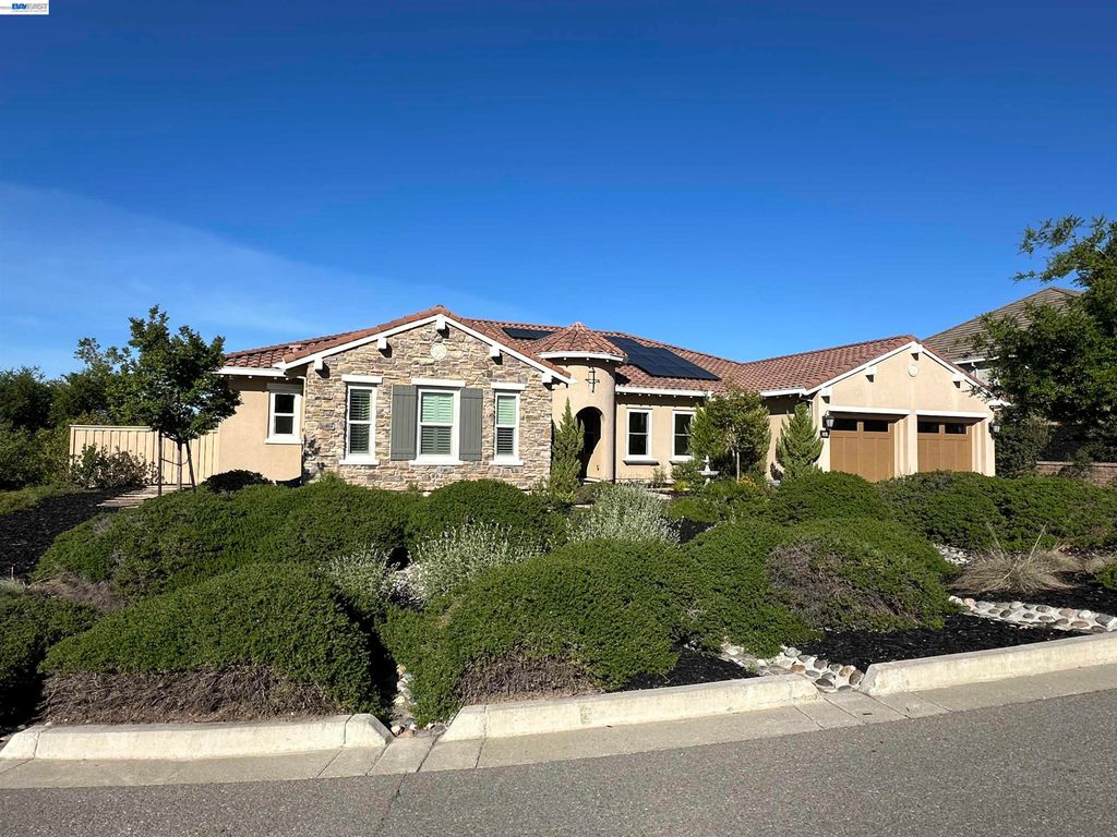 2383 Silver Oaks Ln, Pleasanton, CA 94566