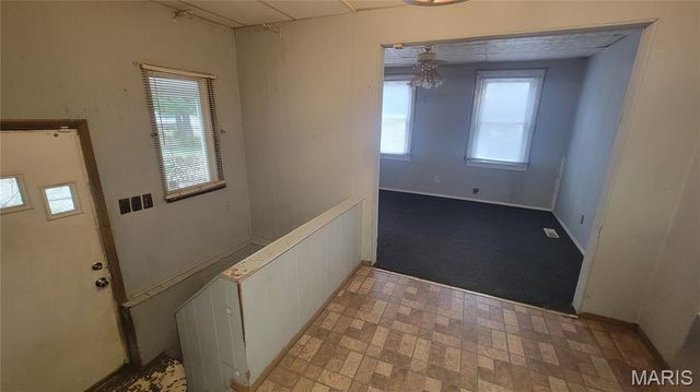 343 Midridge Drive, St Louis, MO 63137