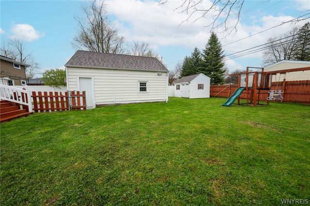 242 Creekside Drive, Tonawanda, NY 14150