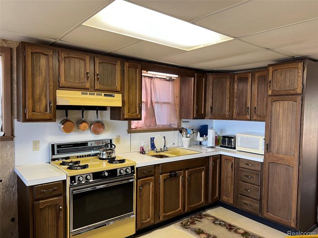 2706 N Us Highway 23, Au Sable Charter Township, MI 48750