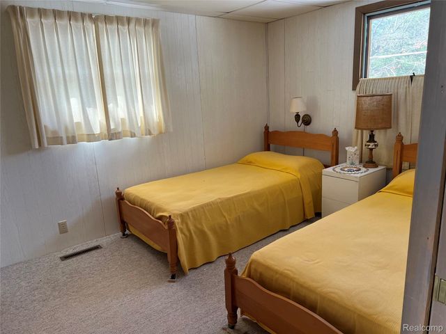 2706 N Us Highway 23, Au Sable Charter Township, MI 48750