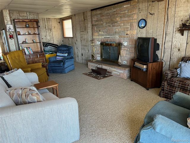 2706 N Us Highway 23, Au Sable Charter Township, MI 48750