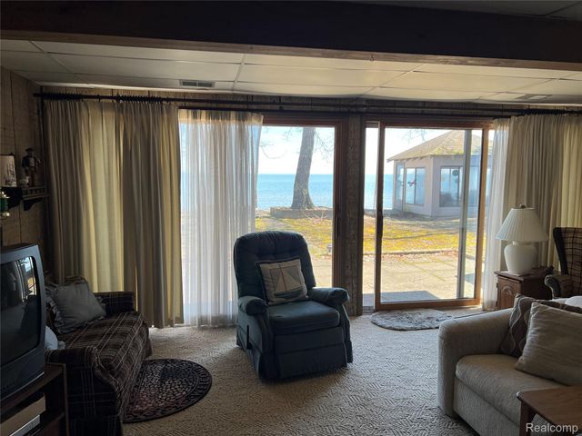 2706 N Us Highway 23, Au Sable Charter Township, MI 48750