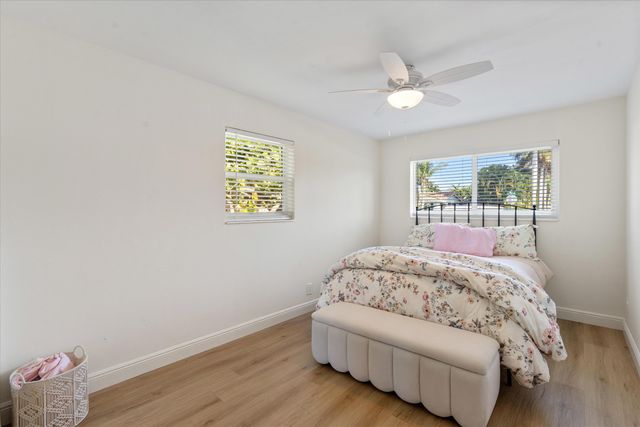 4921 NE 23rd Avenue, Lighthouse Point, FL 33064