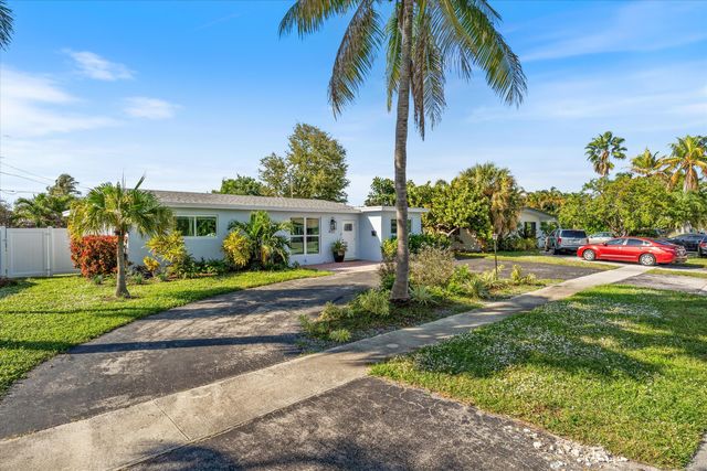 4921 NE 23rd Avenue, Lighthouse Point, FL 33064