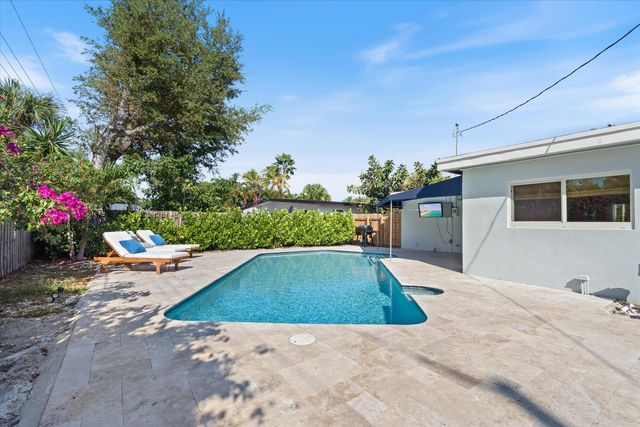 4921 NE 23rd Avenue, Lighthouse Point, FL 33064