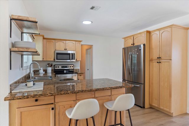 4921 NE 23rd Avenue, Lighthouse Point, FL 33064