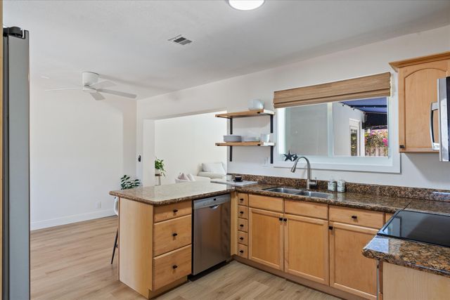 4921 NE 23rd Avenue, Lighthouse Point, FL 33064