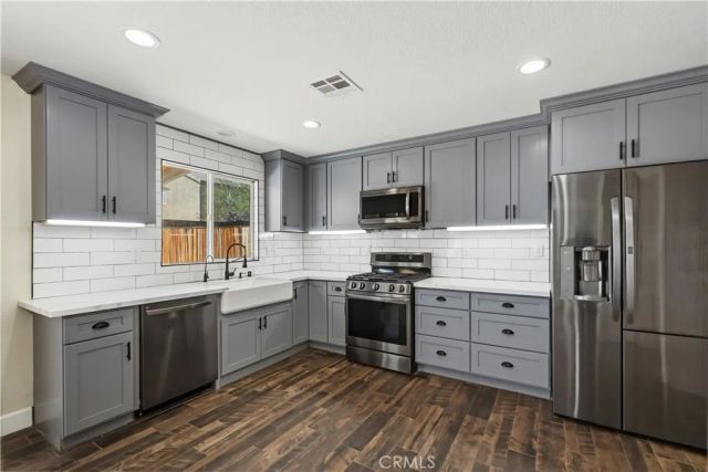 14027 Zircon, Hesperia, CA 92344