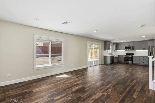 14027 Zircon, Hesperia, CA 92344