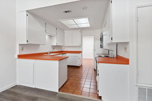 1211 Arthur St, Davis, CA 95616